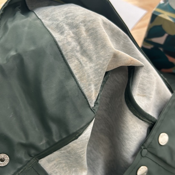 Noah Rainwear Slicker Raincoat - Picture 6 of 9